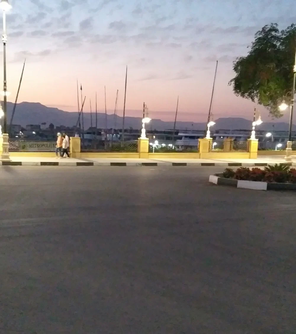 The riverside road and promenade on Luxor’s East Bank at dusk