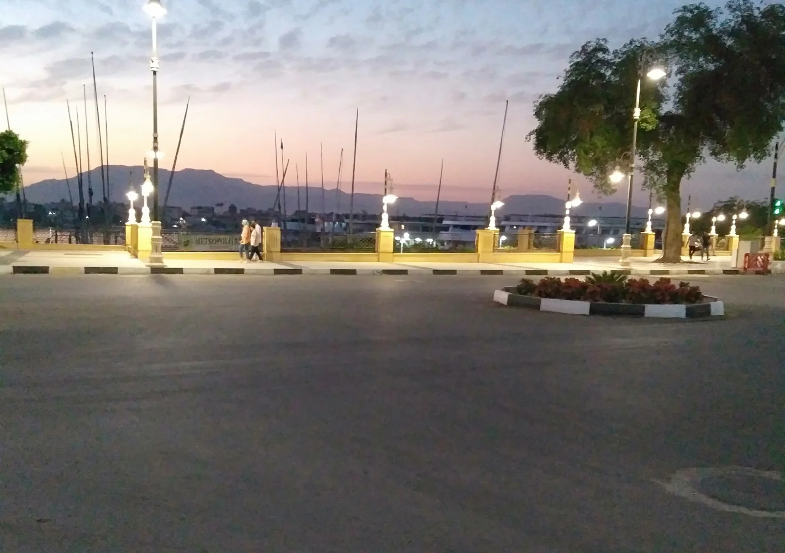 The riverside road and promenade on Luxor’s East Bank at dusk